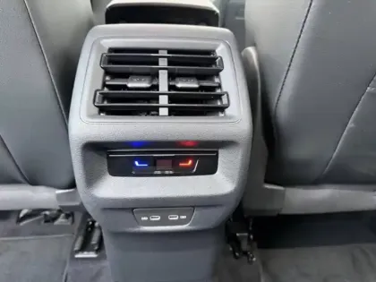 Photo 11 Volkswagen Tayron  1.5 eHybrid 204ch VW Edition DSG6 5 places