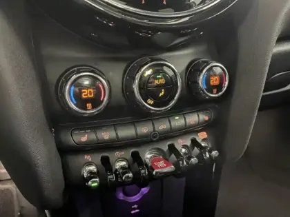 Photo 12 Mini Mini  5 Portes Cooper 136ch Edition Premium Plus BVA7