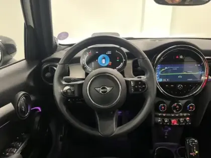 Photo 9 Mini Mini  5 Portes Cooper 136ch Edition Premium Plus BVA7