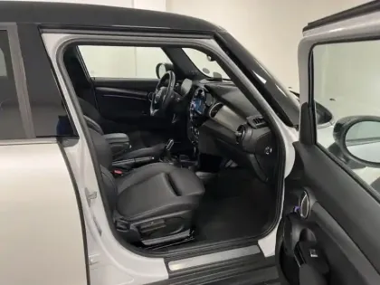 Photo 15 Mini Mini  5 Portes Cooper 136ch Edition Premium Plus BVA7