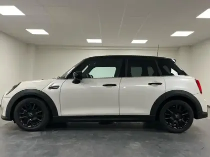 Photo 5 Mini Mini  5 Portes Cooper 136ch Edition Premium Plus BVA7