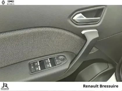 Photo 14 Renault Captur  1.6 E-Tech full hybrid 145ch Techno