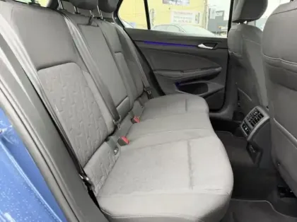 Photo 8 Volkswagen Golf  1.5 eHybrid 204ch VW Edition DSG6