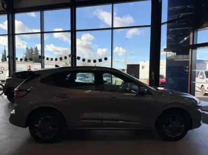 Photo 9 Ford Kuga  2.5 Duratec 190ch FHEV E85 ST-Line BVA