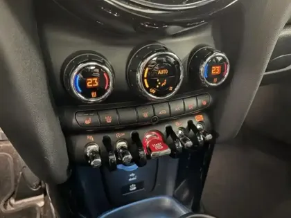 Photo 11 Mini Mini  5 Portes Cooper S 178ch  Essential BVA7