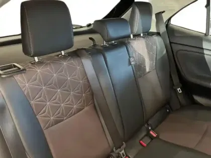 Photo 8 Toyota Yaris  Cross 116h Collection MY21