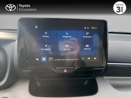 Photo 14 Toyota Yaris  116h Iconic 5p MY22