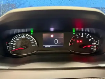 Photo 13 Peugeot 2008  1.2 PureTech 100ch S&S Style