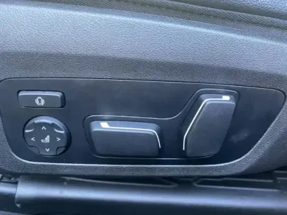 Photo 14 BMW Serie 3 Série 3 320dA xDrive 190ch M Sport