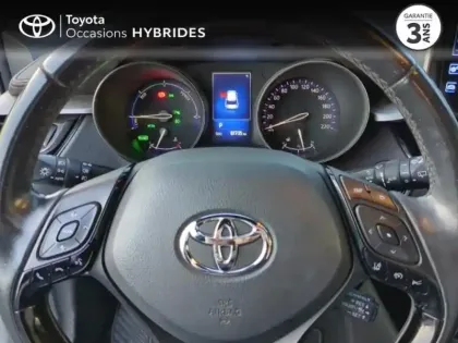 Photo 12 Toyota C-HR  122h Distinctive 2WD E-CVT RC18