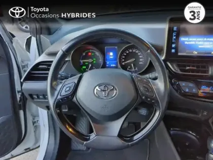 Photo 8 Toyota C-HR  122h Distinctive 2WD E-CVT RC18