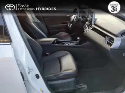 Photo 5 Toyota C-HR  122h Distinctive 2WD E-CVT RC18