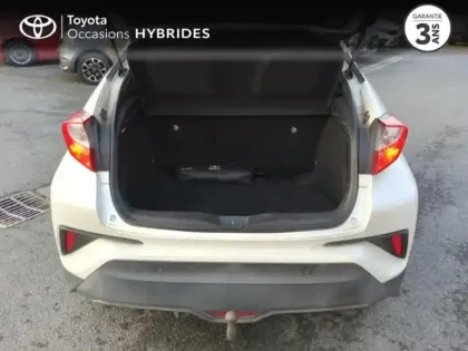 Photo 9 Toyota C-HR  122h Distinctive 2WD E-CVT RC18