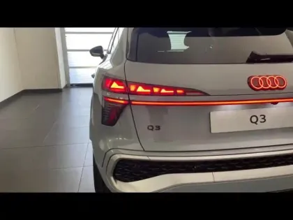 Photo 7 Audi Q3  1.5 e-hybrid 272ch S line S tronic 6