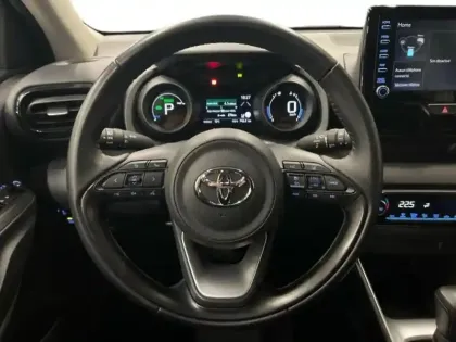 Photo 14 Toyota Yaris  116h Design 5p MY22