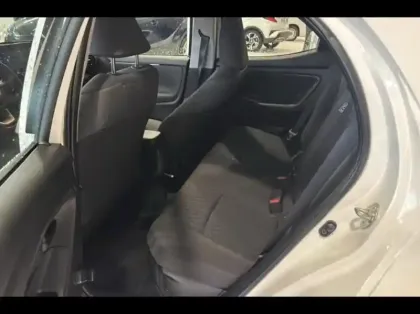 Photo 10 Toyota Yaris  116h Dynamic 5p MY22