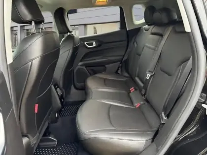 Photo 9 Jeep Compass  1.3 Turbo T4 240ch PHEV 4xe Trailhawk AT6 eAWD