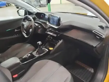 Photo 13 Peugeot 208  1.5 BlueHDi 100ch S&S Allure