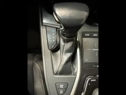 Photo 11 Lexus UX  250h 2WD Premium Edition MY21