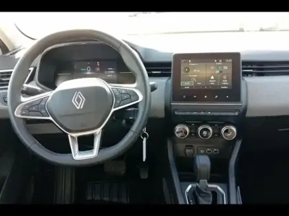 Photo 8 Renault Clio  1.6 E-Tech 145ch full hybrid Evolution - 24