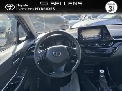 Photo 8 Toyota C-HR  122h Graphic 2WD E-CVT RC18