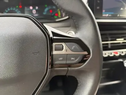 Photo 9 Peugeot 2008  e- 136ch Active