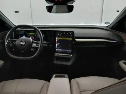 Photo 5 Renault Megane  E-Tech Electric EV60 220ch Iconic super charge