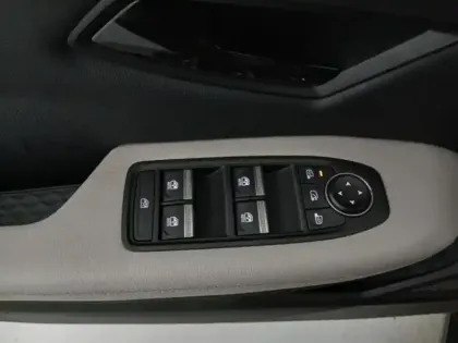 Photo 12 Renault Megane  E-Tech Electric EV60 220ch Iconic super charge