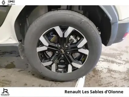 Photo 7 Dacia Duster  1.6 hybrid 140ch Extreme