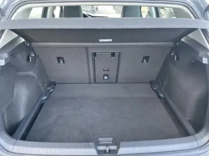 Photo 27 Volkswagen Golf  2.0 TDI SCR 150ch Life Business DSG7