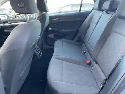 Photo 26 Volkswagen Golf  2.0 TDI SCR 150ch Life Business DSG7