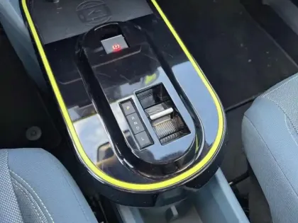 Photo 13 Fiat Panda Grande  1.2 Hybrid Turbo 110ch La Prima eDCT6