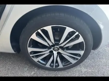 Photo 12 Renault Clio  1.3 TCe 130ch FAP Initiale Paris EDC