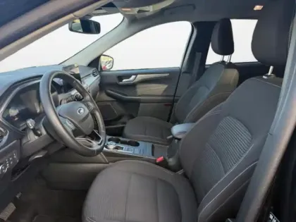 Photo 8 Ford Kuga  2.5 Duratec 180ch Hybrid FlexiFuel Titanium Powershift