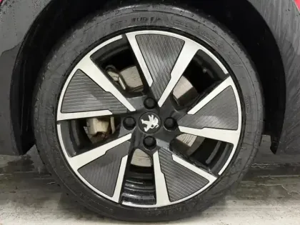 Photo 7 Peugeot 208  e- 156ch GT