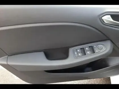 Photo 12 Renault Clio  1.0 TCe 100ch Evolution GPL