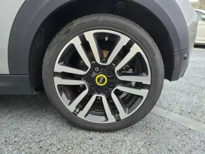 Photo 8 Mini Mini  Cooper SE 184ch Edition Premium BVA 5CV