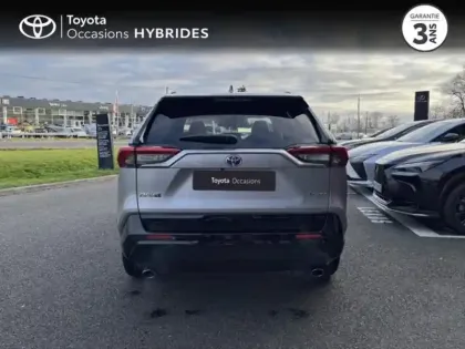 Photo 9 Toyota Rav4 Gén. V Ph1 Design Business 5