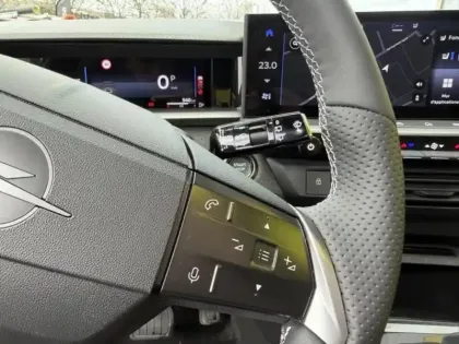 Photo 12 Opel Grandland  1.2 Turbo Hybrid 145ch Ultimate e-DCT6