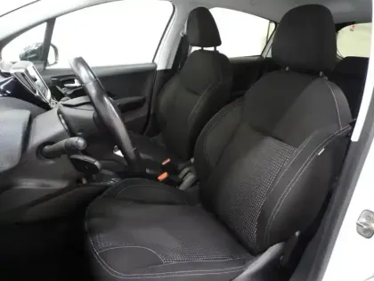 Photo 7 Peugeot 208  1.2 PureTech 110ch Allure S&S EAT6 5cv 5p