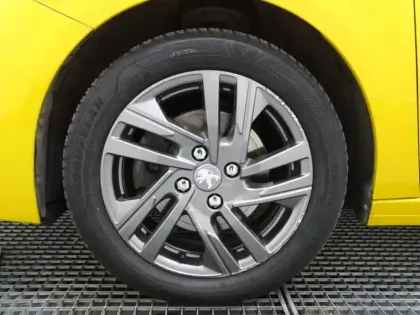 Photo 9 Peugeot 208  1.2 PureTech 100ch S&S Style