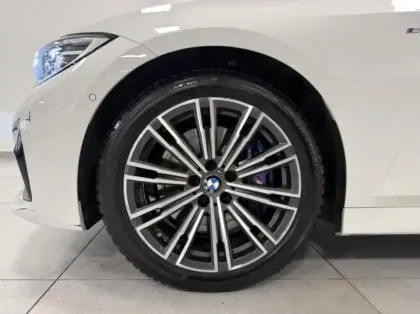 Photo 8 BMW Serie 3 Série 3 Touring 330dA MH xDrive 286ch M Sport 17cv