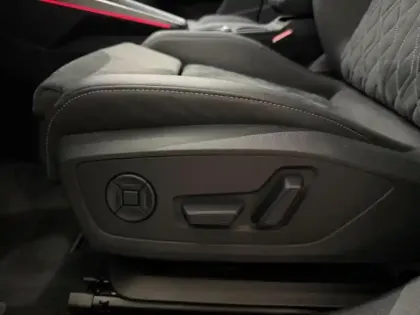 Photo 14 Audi A3  Sportback 45 TFSI e 272ch PHEV S line S tronic 6