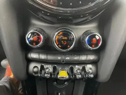 Photo 8 Mini Mini  Cooper SE 184ch  Essential BVA