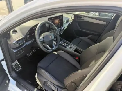 Photo 6 Cupra Leon  1.5 eTSI Hybrid 150ch V DSG7