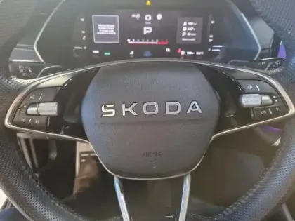 Photo 14 Skoda Octavia  Combi 1.5 TSI ACT Hybrid 150ch Sportline DSG7