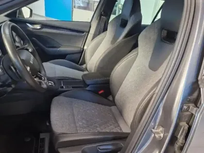 Photo 8 Skoda Octavia  Combi 1.5 TSI ACT Hybrid 150ch Sportline DSG7