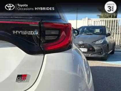 Photo 11 Toyota Yaris  116h GR Sport 5p Pack Techno