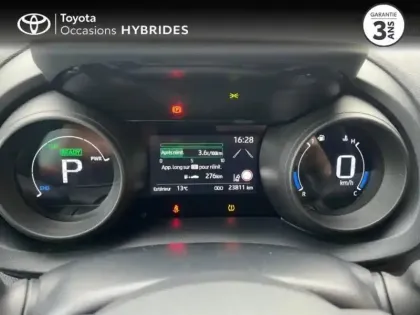 Photo 13 Toyota Yaris  116h Design 5p MC24