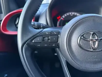 Photo 10 Toyota Aygo  X 1.0 VVT-i 72ch Design